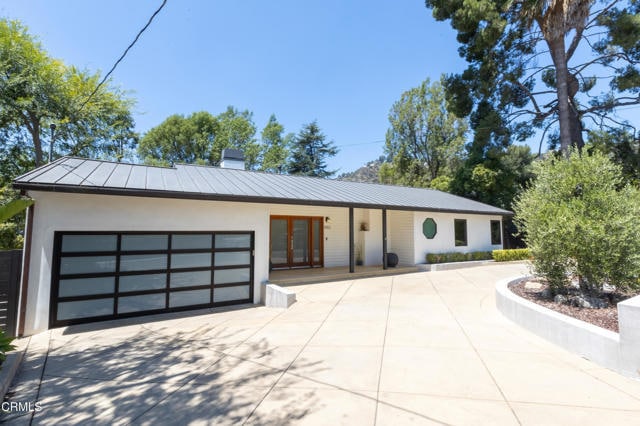 Building Photo - 1483 Arroyo View Dr