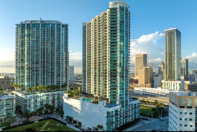 Foto del edificio - 350 S Miami Ave