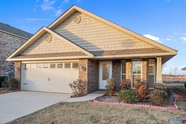 Foto del edificio - 257 Harold Murphy Dr