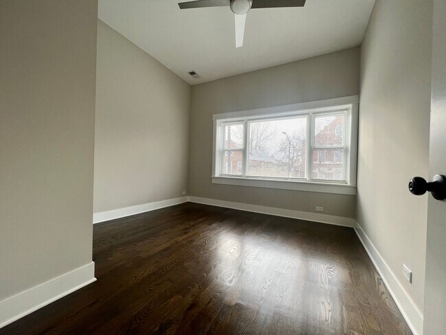 Foto del edificio - 2134 W. 18th St.