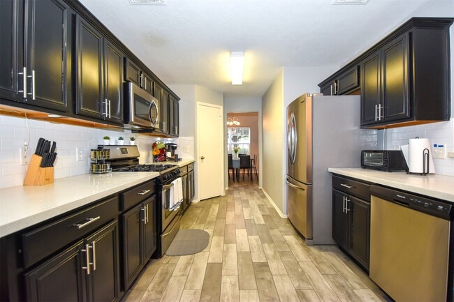 Building Photo - 11007 Shumard Oak Ct