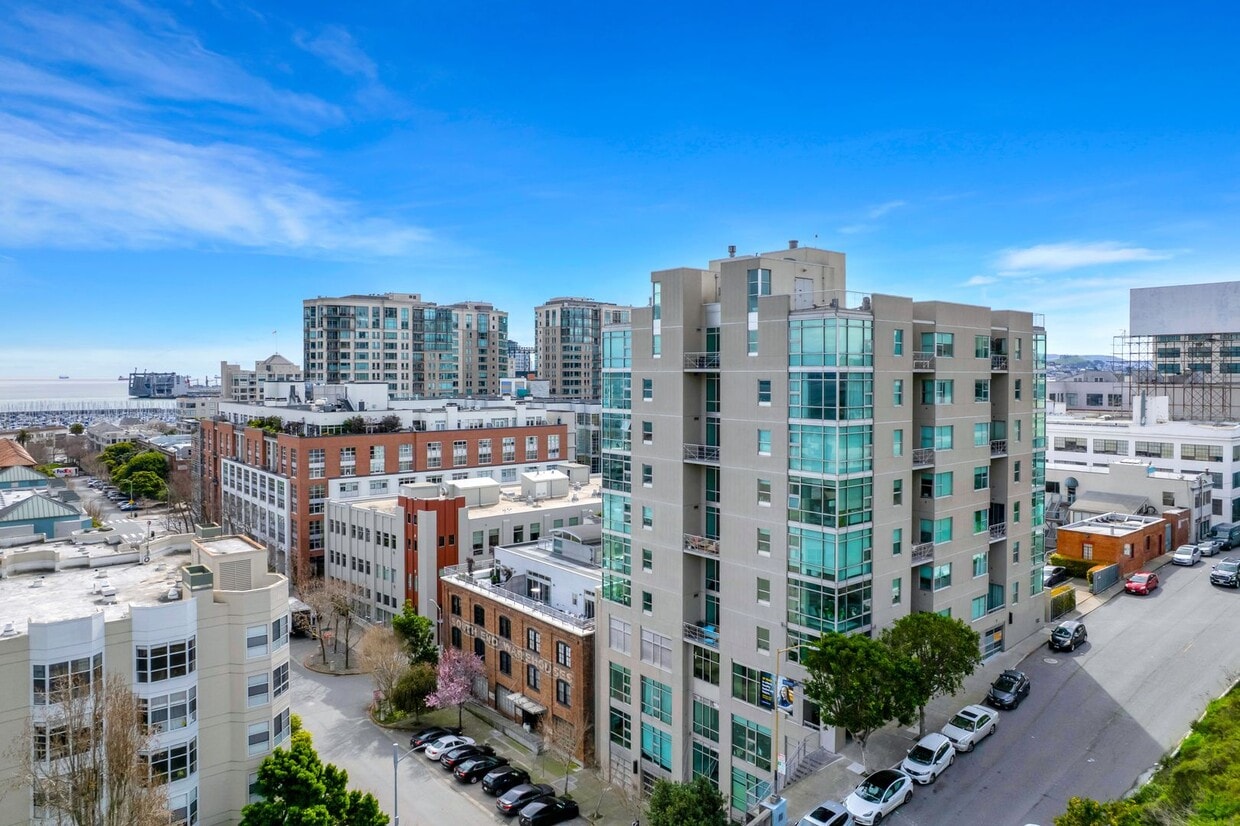 Foto principal - EPIC REA - Modern-Style 1 BR/1 BA Condo in...