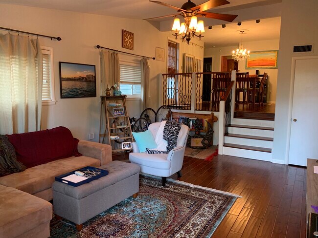 Entry way - 5506 Southwood Rd