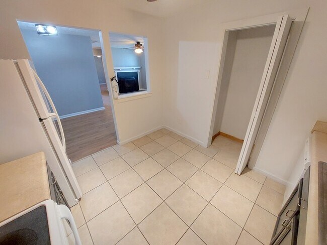 Foto del edificio - Beautiful Virginia Beach TownHome | 3BR, 2BA