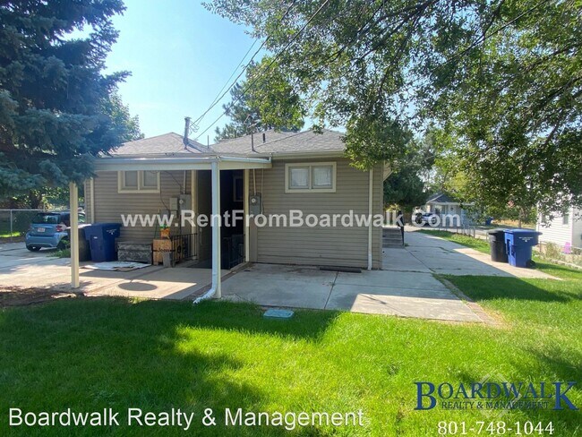 Building Photo - 3 br, 2 bath House - 2247 Lambourne Ave