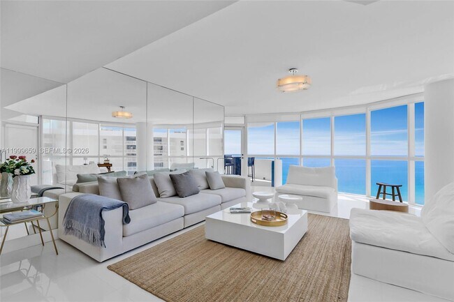 Foto del edificio - 6301 Collins Ave