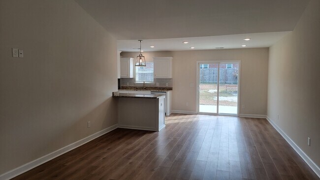 Foto del edificio - 1367 Wildwood Ln