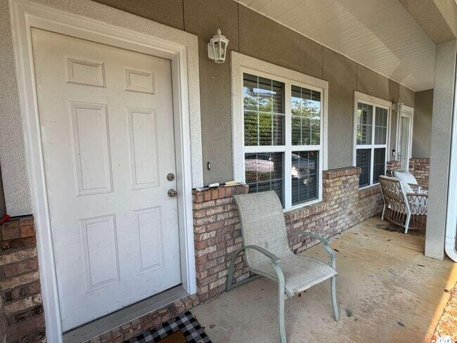 Foto del edificio - 1529 Bentley Cir