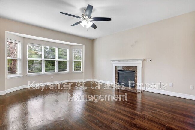 Foto del edificio - 819 Harding St