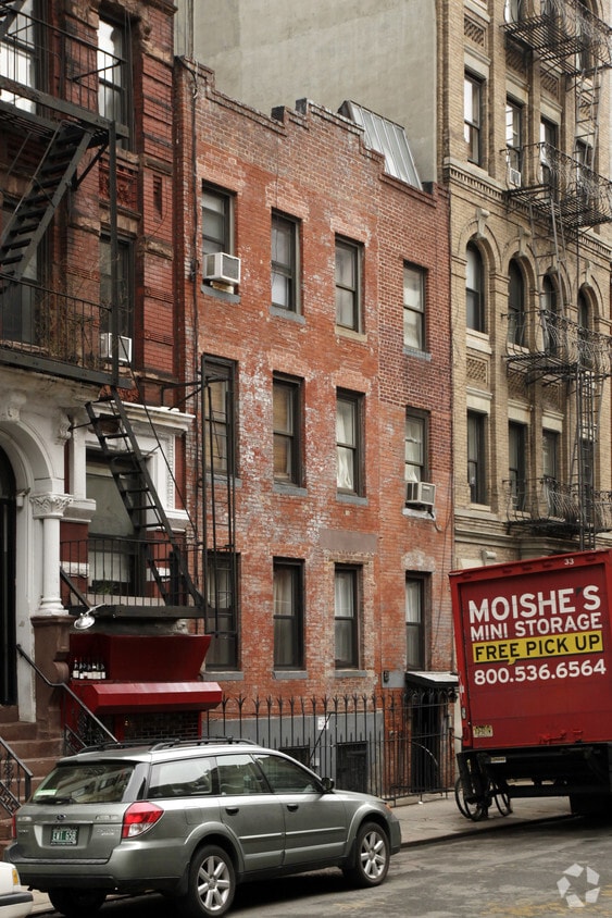 Primary Photo - 21 Jones St