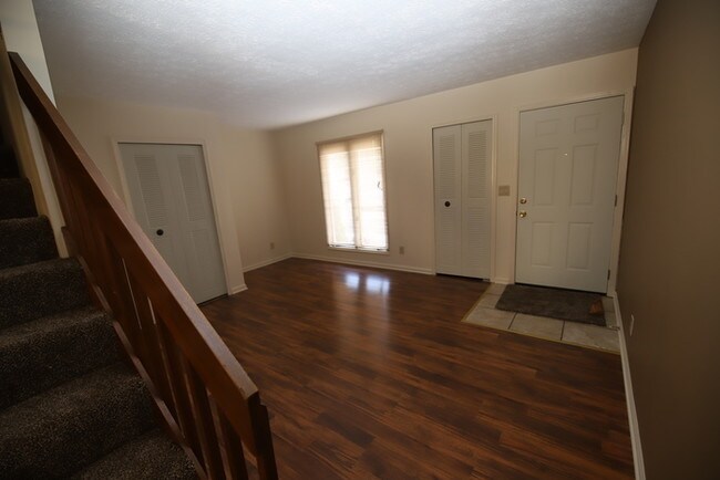 Foto del edificio - 2BD/1.5BA Townhouse