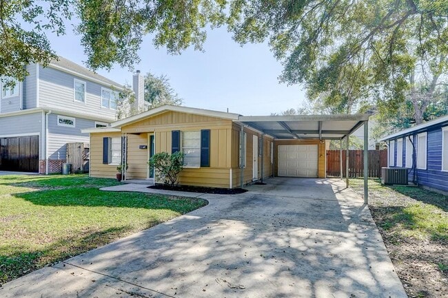 Building Photo - 4311 Ione St
