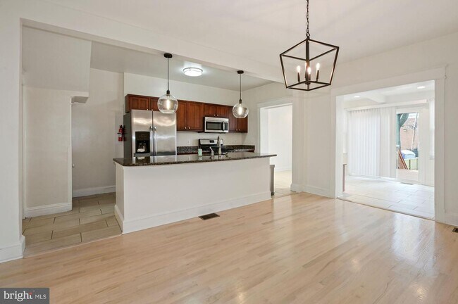 Foto del edificio - 1345 Taylor St NW