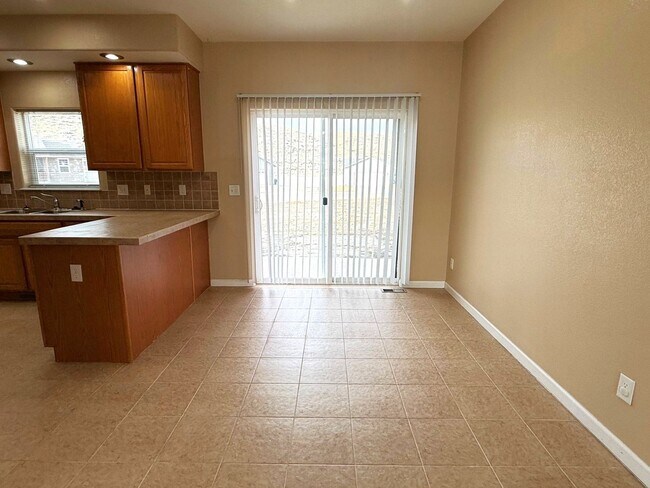 Foto del edificio - Gorgeous 4 bedroom with Triple Garage