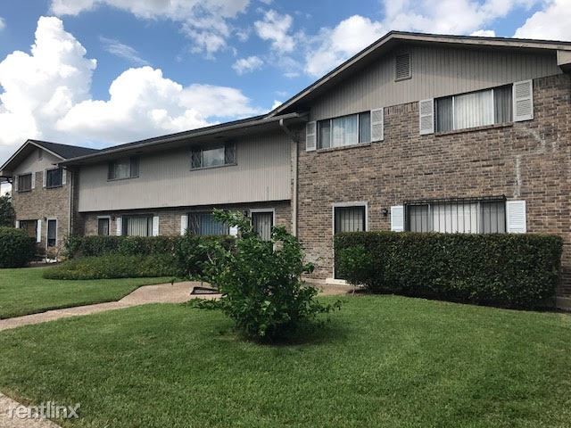 Primary Photo - 115 E Silver Sands Dr