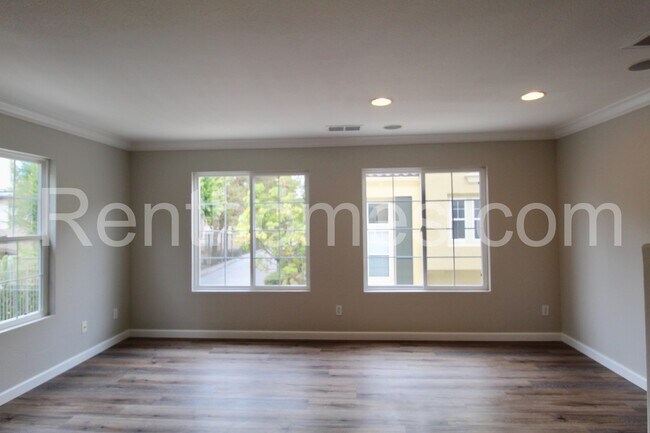 Building Photo - Carmel Valley, 3750 Mykonos Ln #100, Wd Fl...