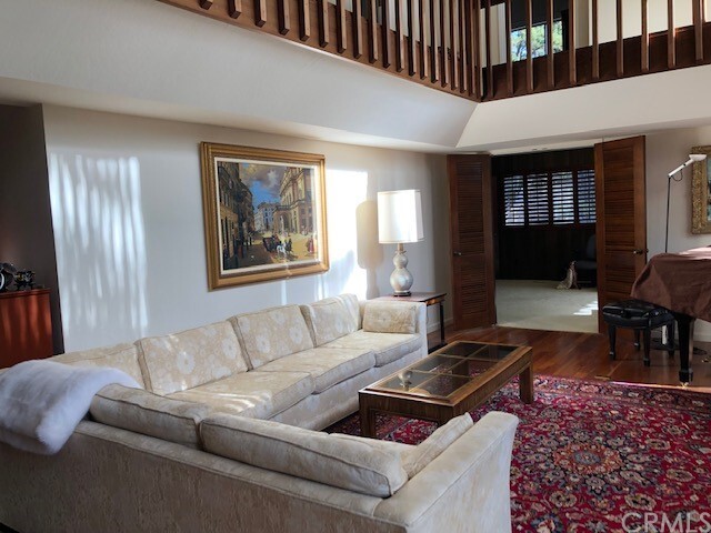 Building Photo - 19 Wyndemere Rise