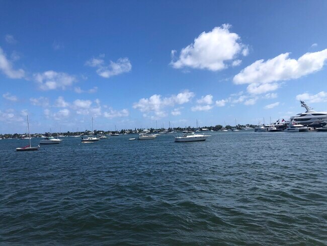 Foto del edificio - 4500 N Flagler Dr