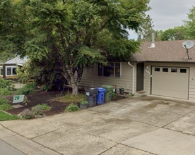 Building Photo - 1205 Clinton Dr