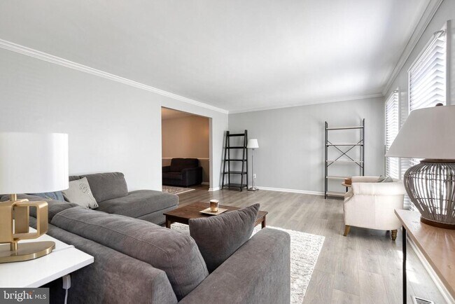 Foto del edificio - 7904 Severn Hills Way