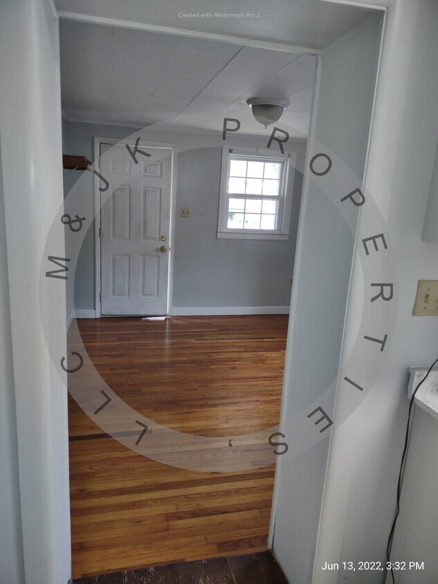 Foto principal - 109 W Wilson Blvd