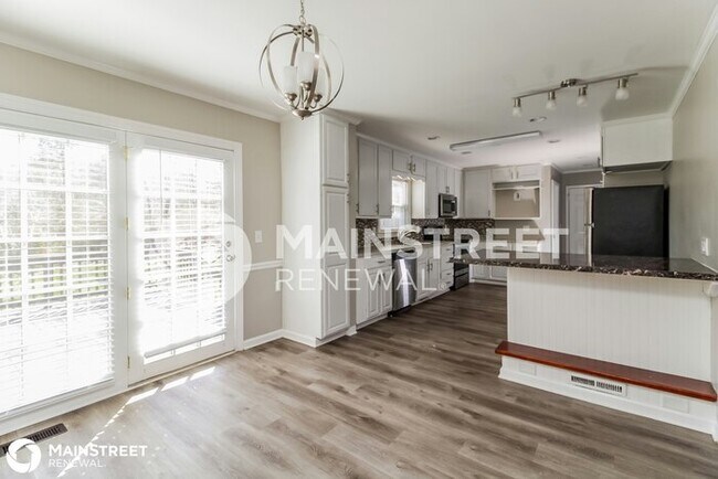 Foto del edificio - 411 GRENHAM RD, GREENSBORO, NC 27455