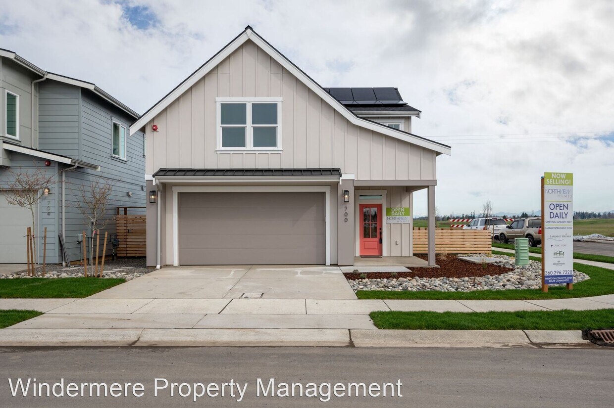 3 br, 2.5 bath House 700 Northview st. House Rental in Bellingham