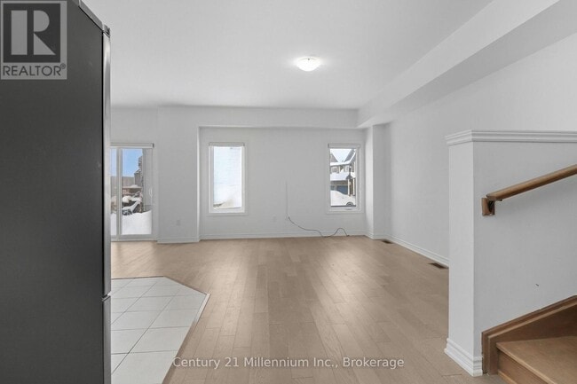 Building Photo - 118 Jewel St