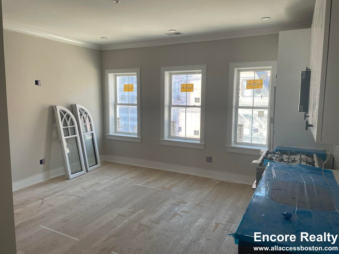 Foto principal - 535 Newbury St