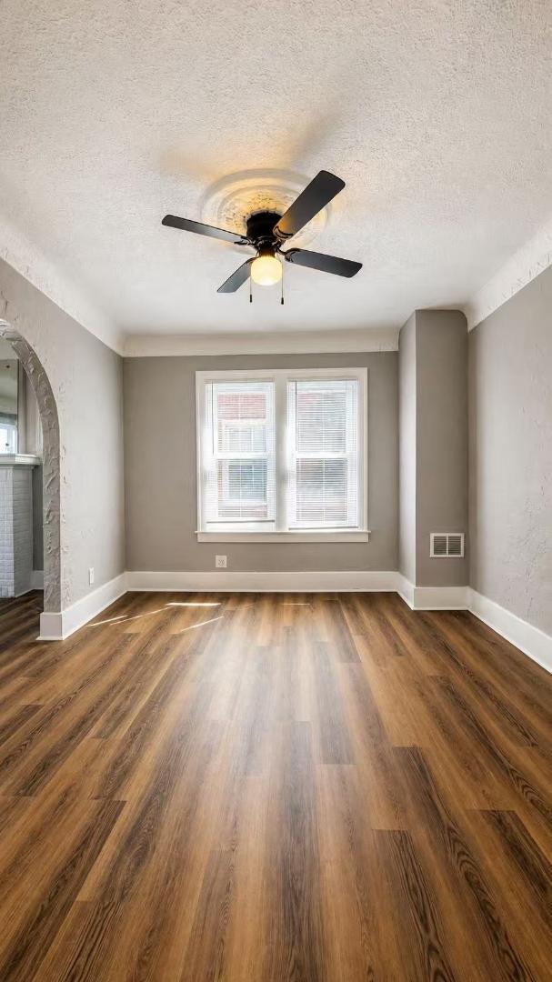 Foto del edificio - 16631 Woodingham Dr
