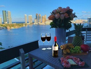 Building Photo - 3530 Mystic Pointe Dr