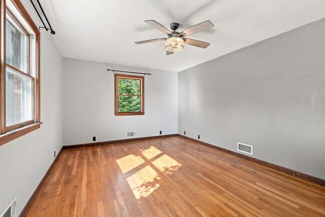 Foto del edificio - 44 Suncook Valley Rd