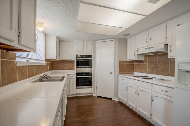 Foto del edificio - 10106 Lost Trail St