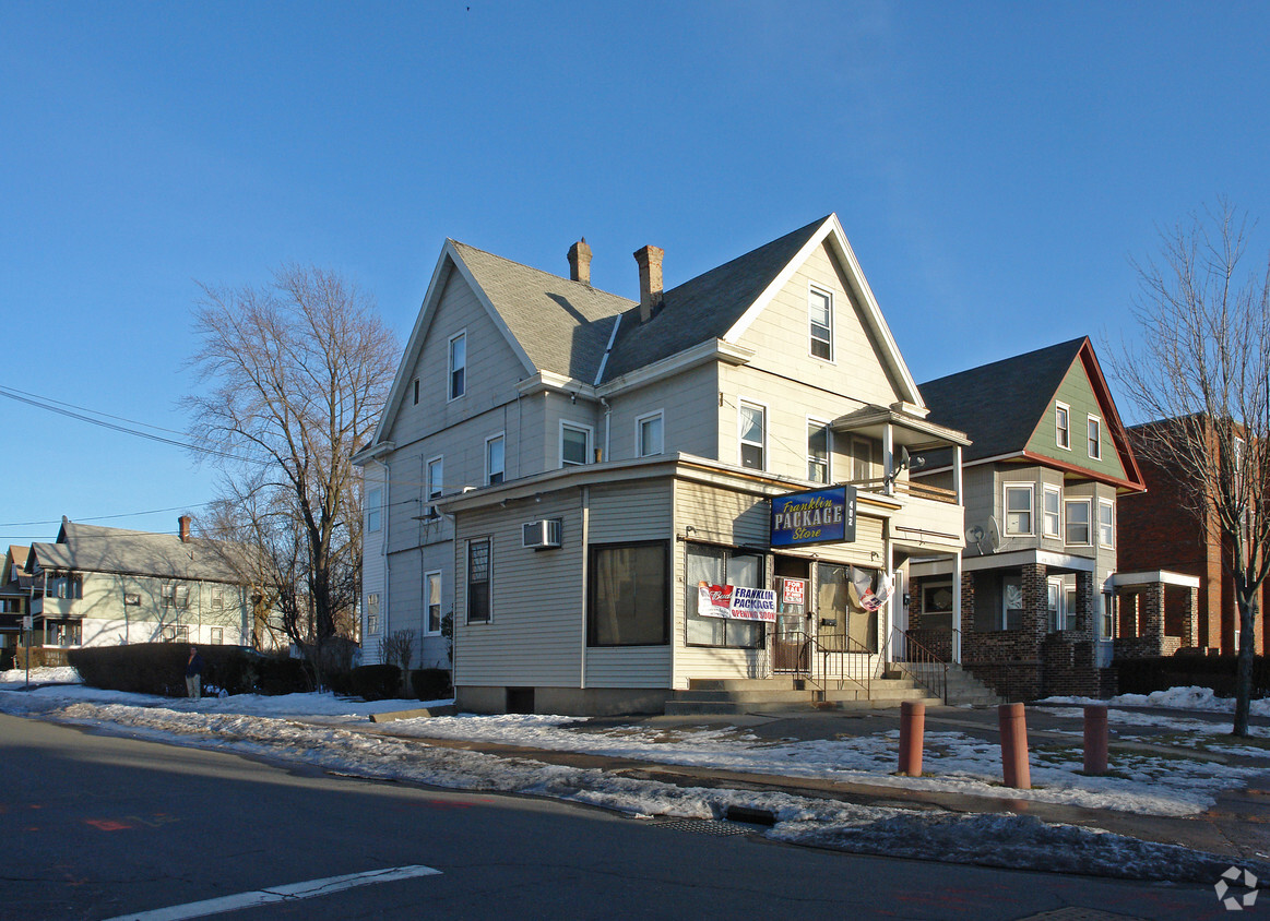 Building Photo - 402 Franklin Ave