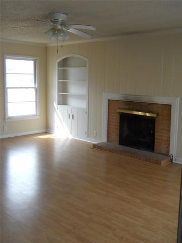 Building Photo - 1833 Sayles Blvd