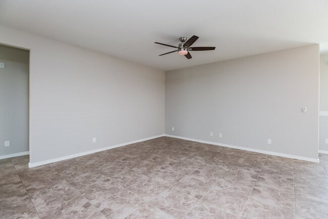 Building Photo - 4520 W Alabama Ln