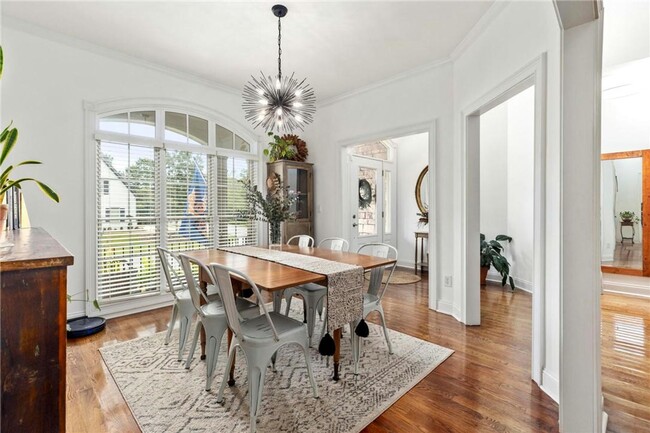 Building Photo - Gorgeous Home In Auburn Available Now--Spa...