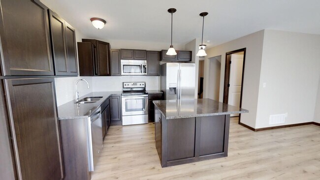 Foto del edificio - 8720 E Harry St