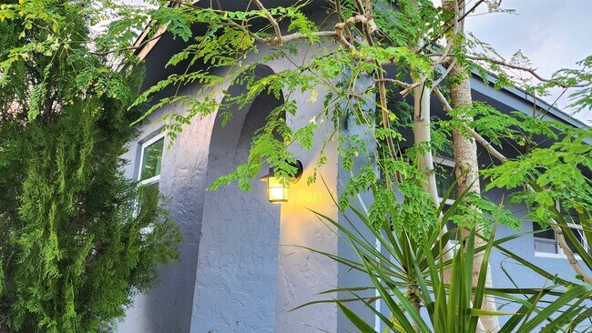 Building Photo - 3365 Estey Ave