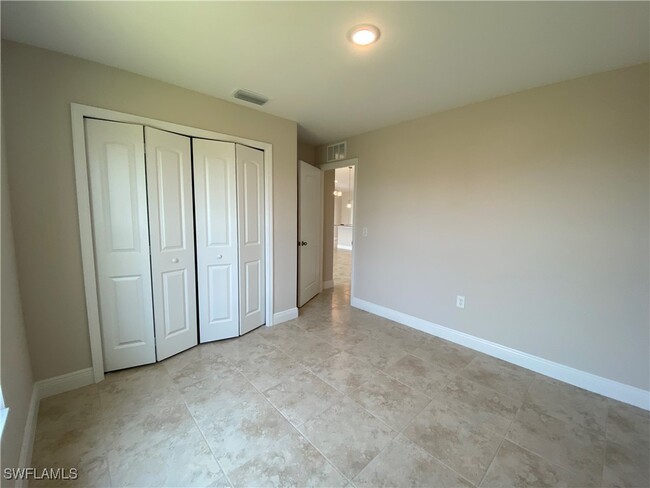 Foto del edificio - 1000 NE 44th Ln