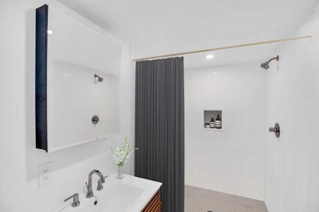 Foto del edificio - The Shoreline at 19th - Steps from the beach