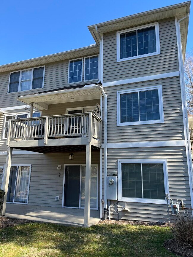 Foto del edificio - 106 Grist Mill Drive - Spacious home in Ha...