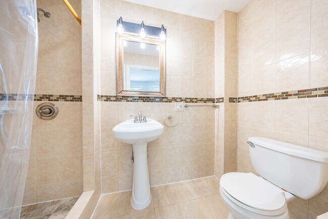 Foto del edificio - 7 Alcott St