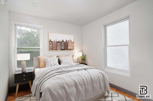 Foto del edificio - 4 bedroom in Brooklyn NY 11238