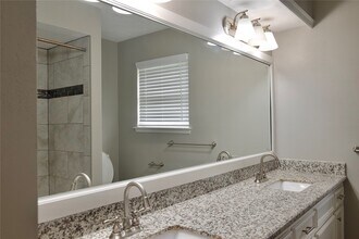 Building Photo - 723 Leaflet Ln