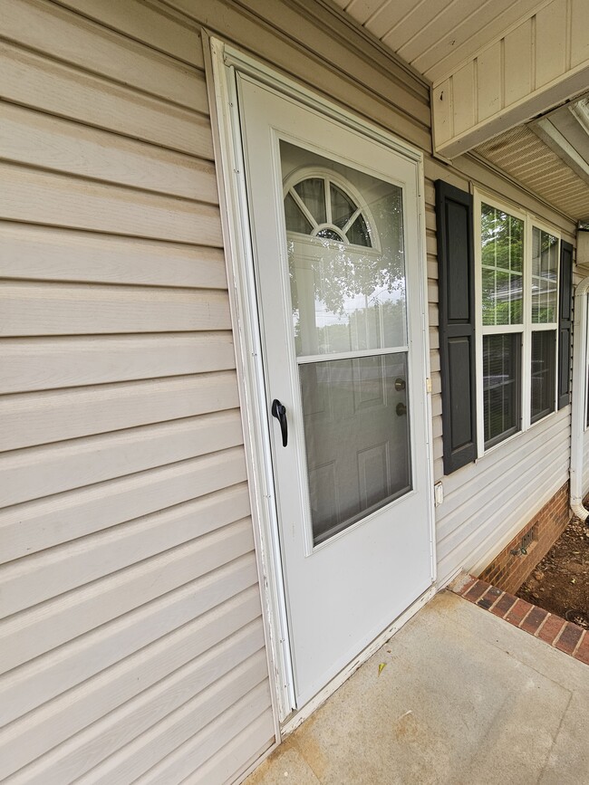 Front Door - 305 Pope Field Rd #A