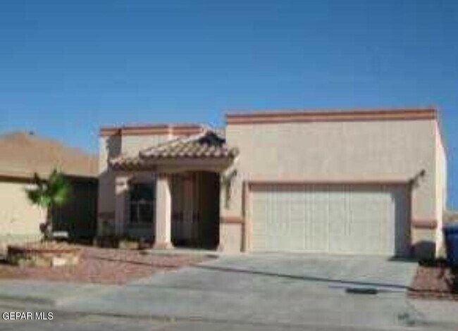 Building Photo - 223 Gonzales St