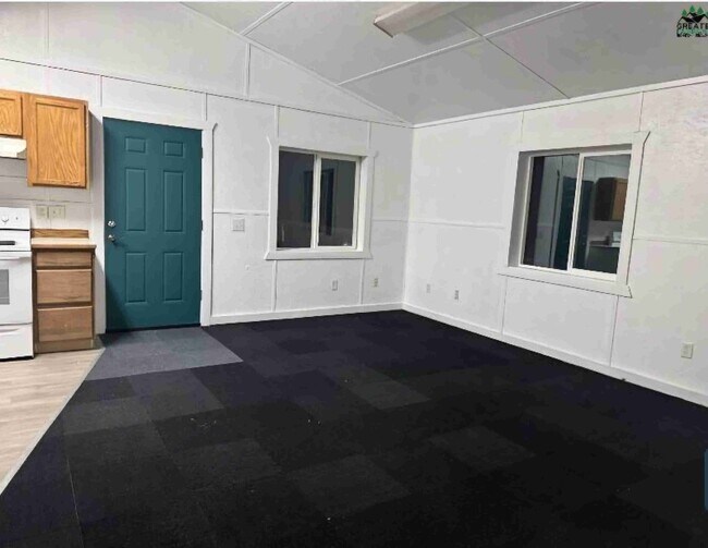 Foto del edificio - 2465-2465 Maria St