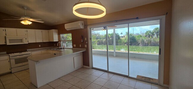 Foto del edificio - House for rent on a canal