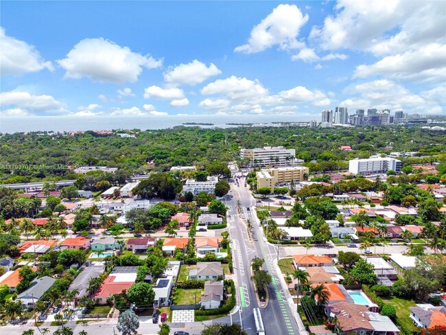 Foto del edificio - 2195 SW 25th Ter